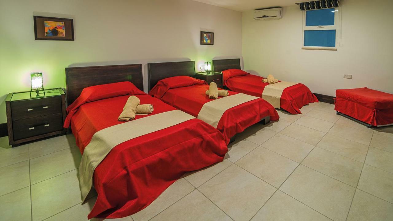 Villa Watersedge Marsaskala Eksteriør billede